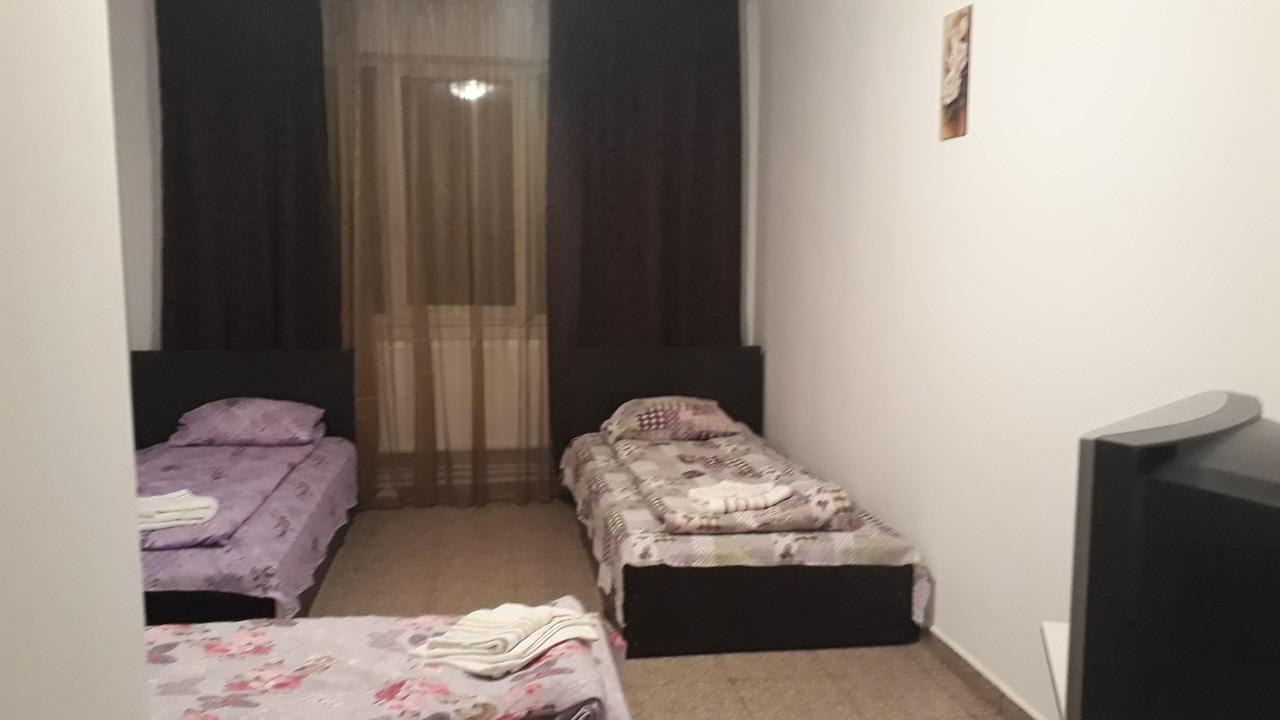 Casa Dobrescu Centura De Nord Hotel ไกรโอวา ภายนอก รูปภาพ