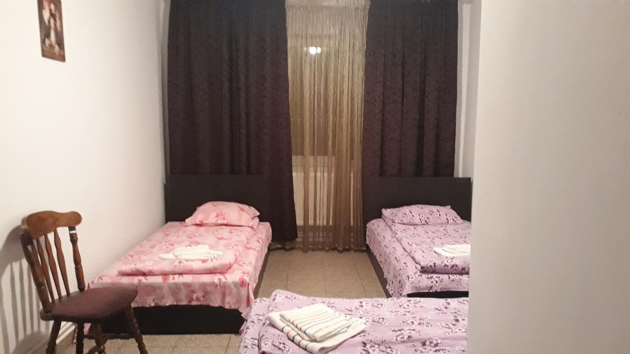 Casa Dobrescu Centura De Nord Hotel ไกรโอวา ภายนอก รูปภาพ